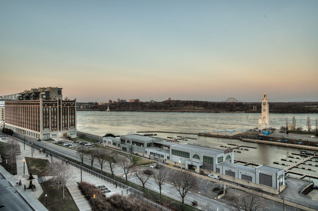 Real estate broker Ville-Marie view. 