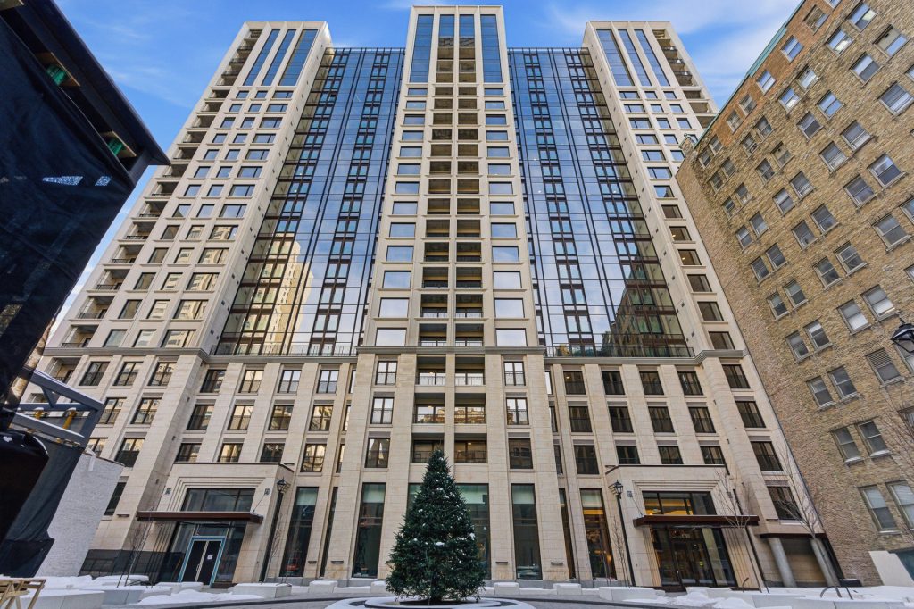 Real estate broker westmount.